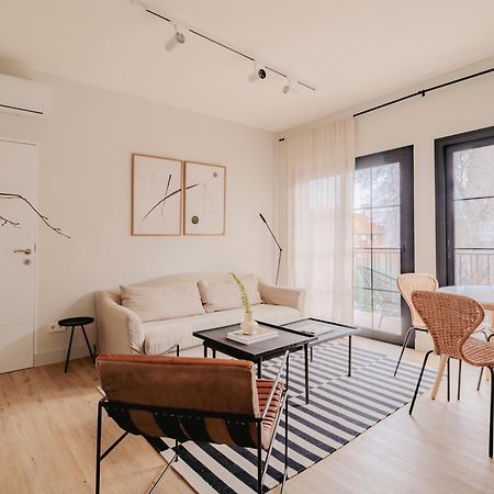 Casa Humera Apartamentos De Diseno En Pozuelo โปซูเอโล เด อาลาร์กอน ภายนอก รูปภาพ
