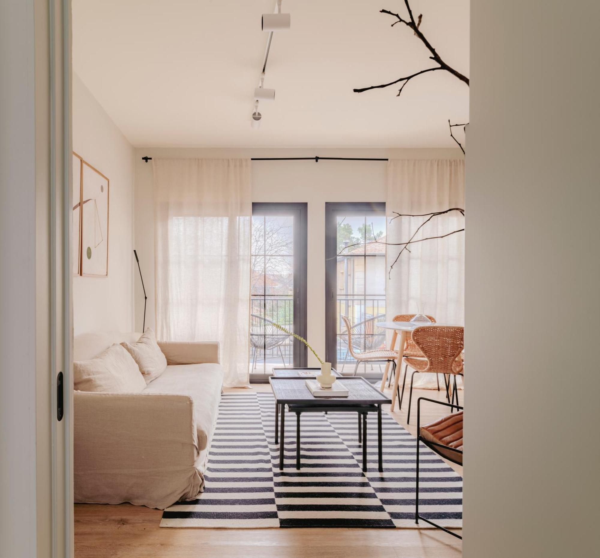 Casa Humera Apartamentos De Diseno En Pozuelo โปซูเอโล เด อาลาร์กอน ภายนอก รูปภาพ