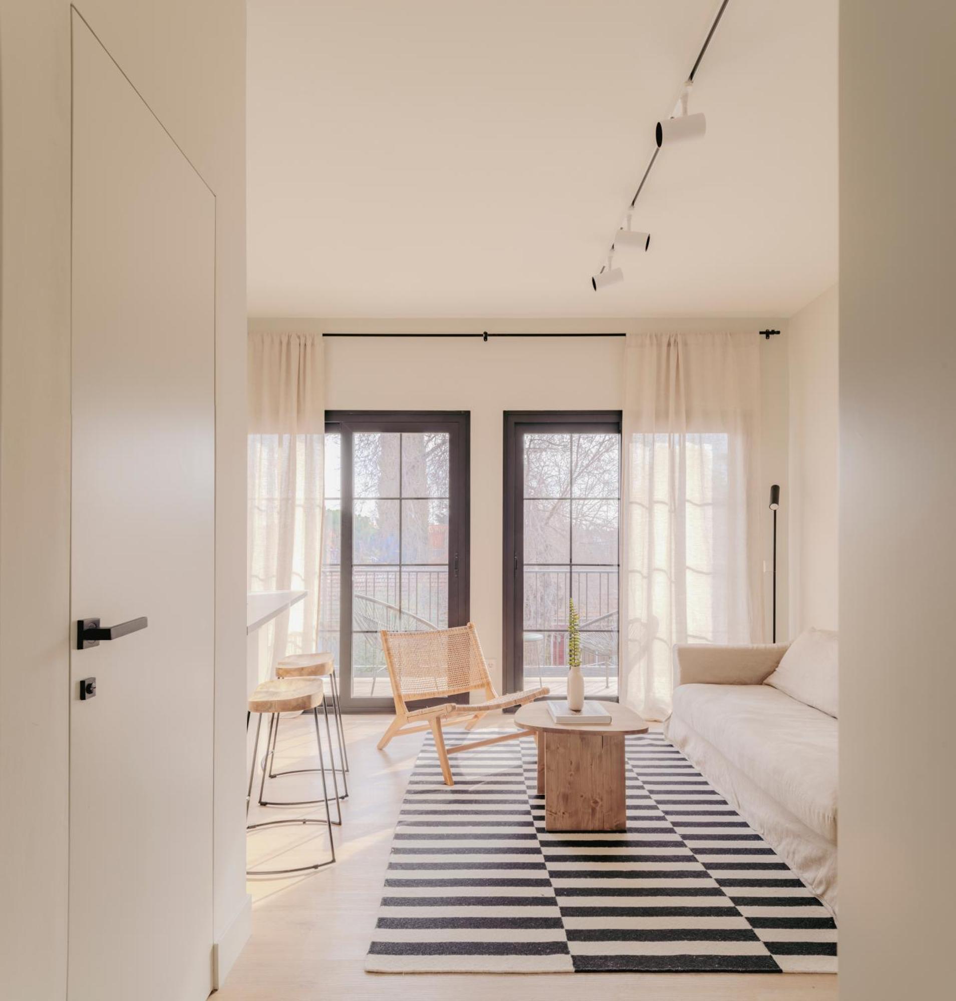 Casa Humera Apartamentos De Diseno En Pozuelo โปซูเอโล เด อาลาร์กอน ภายนอก รูปภาพ