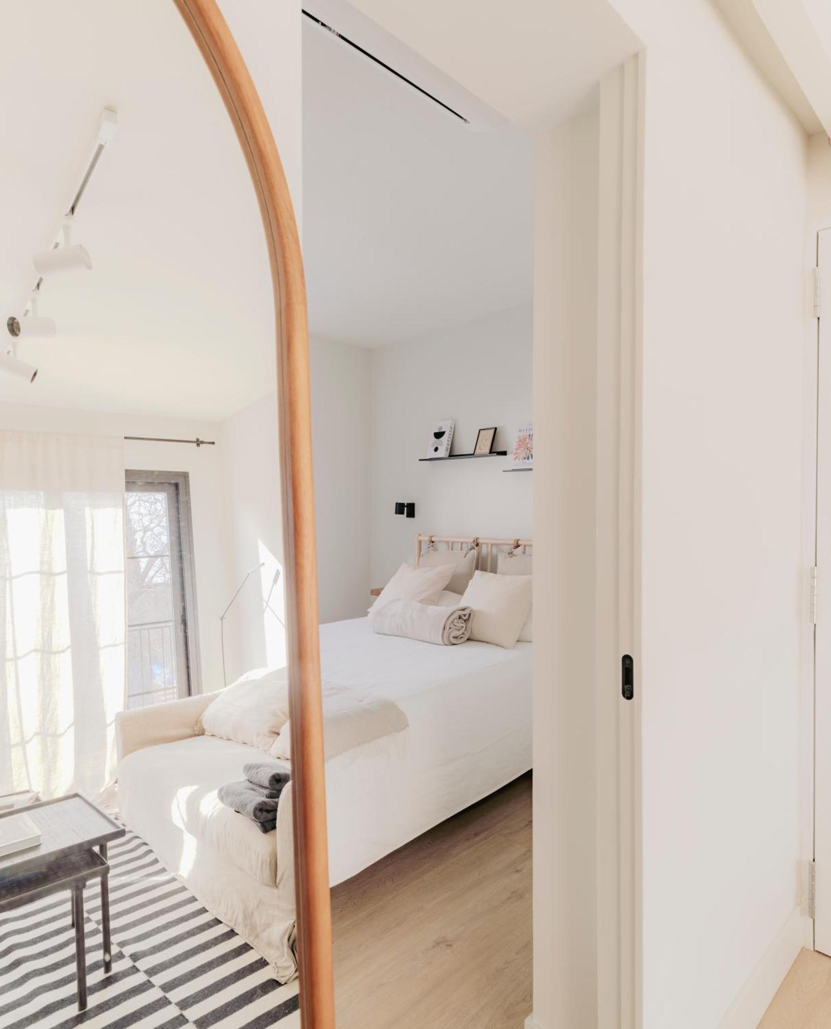Casa Humera Apartamentos De Diseno En Pozuelo โปซูเอโล เด อาลาร์กอน ภายนอก รูปภาพ